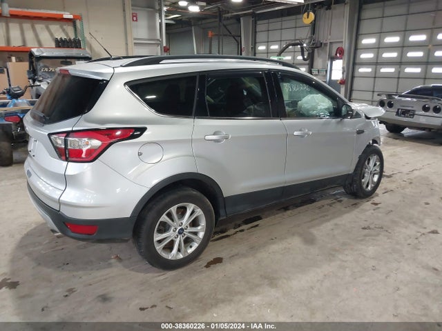 Ford ESCAPE SE 2018 1FMCU0GD9JUC12461 Image 4