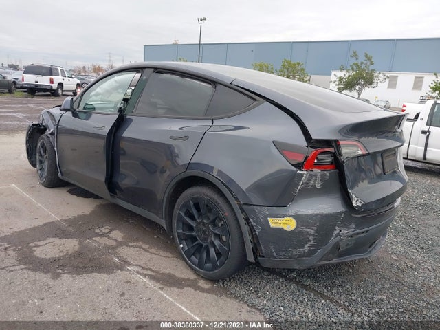 2022 TESLA MODEL Y 7SAYGDEE6NF536487 Photo 2
