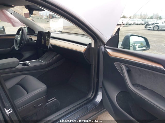 2022 TESLA MODEL Y 7SAYGDEE6NF536487 Photo 4