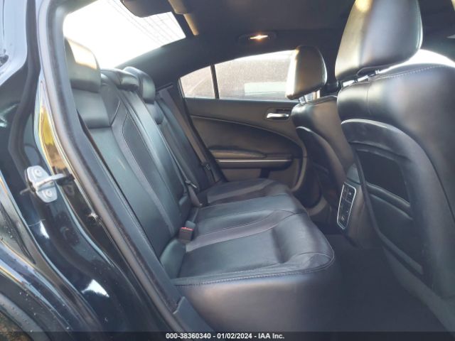 2C3CDXBGXKH655063 Dodge Charger Sxt Rwd