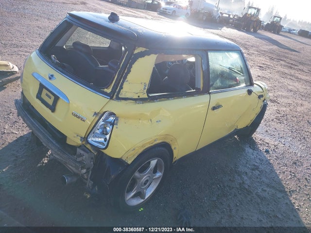 2004 MINI COOPER WMWRC33484TJ61082 Photo 3
