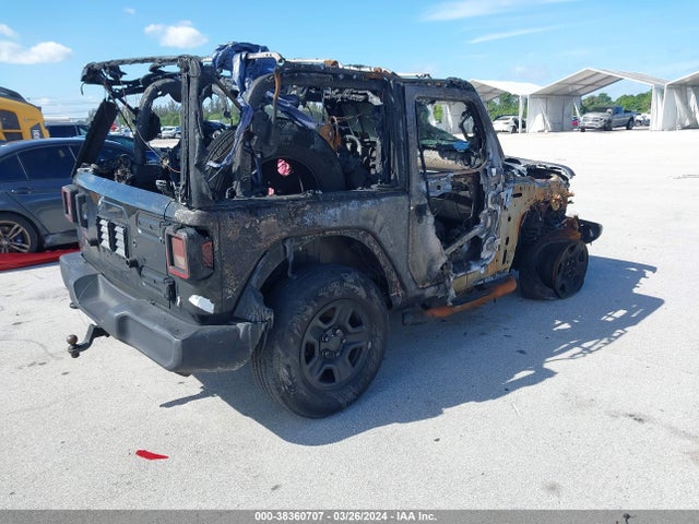 1C4GJXAG2JW194593 Jeep Wrangler Sport 4x4