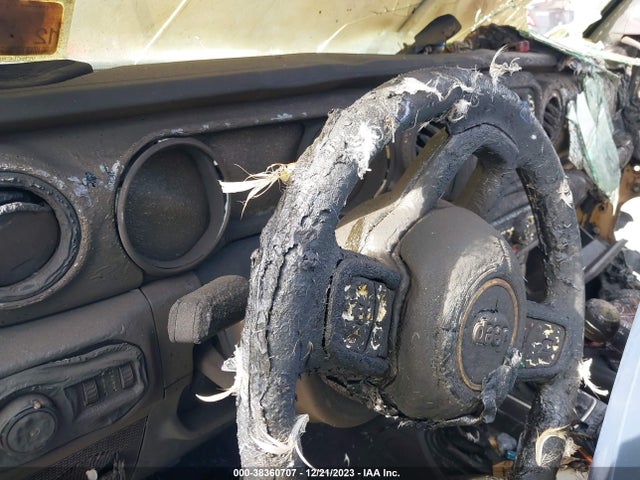 1C4GJXAG2JW194593 Jeep Wrangler Sport 4x4