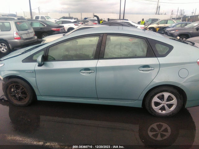Toyota Prius Two 2015 JTDKN3DUXF1996208 Image 15