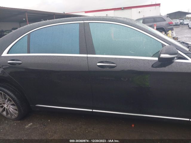 WDDUG8CB6FA113646 Mercedes-Benz S 550