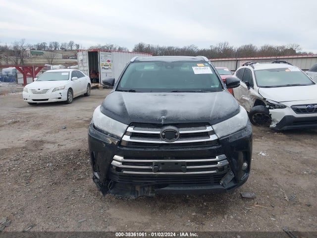Toyota Highlander Limited Platinum 2018 5TDDZRFH0JS861735 Image 12