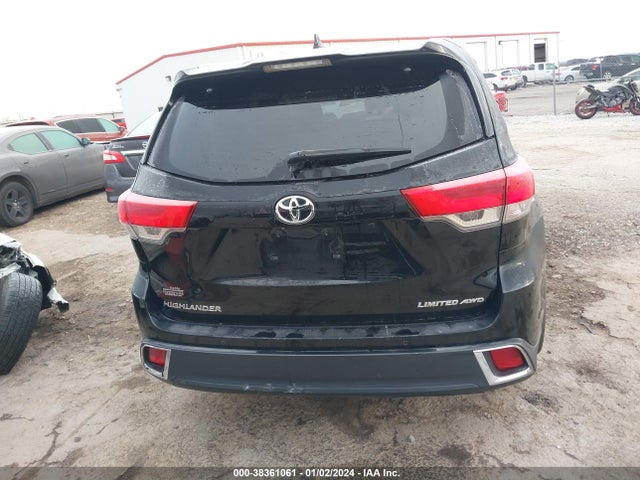 Toyota Highlander Limited Platinum 2018 5TDDZRFH0JS861735 Image 16