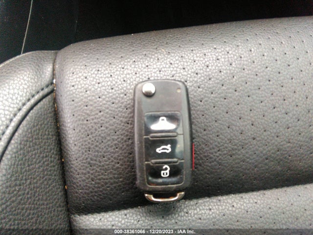WVGAV7AXXHK025400 Volkswagen Tiguan 2.0t/2.0t S