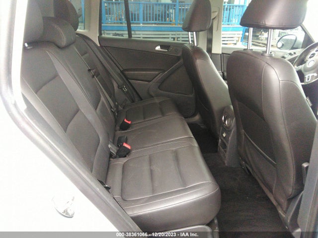 WVGAV7AXXHK025400 Volkswagen Tiguan 2.0t/2.0t S