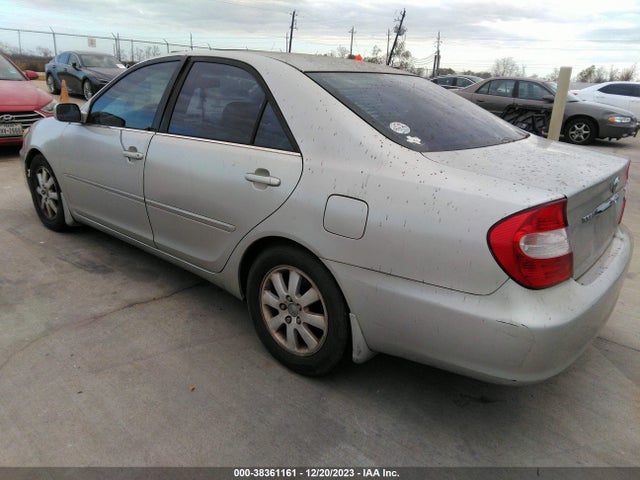 2002 TOYOTA CAMRY XLE VIN: 4T1BF32KX2U021890
