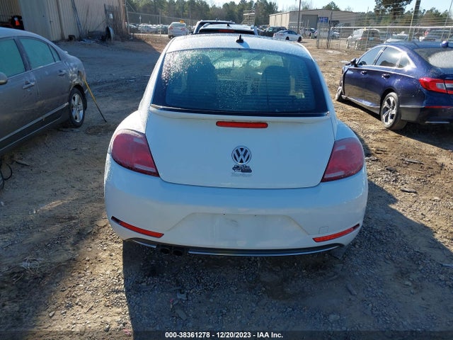 3VWJD7AT9KM717987 Volkswagen Beetle 2.0t Se