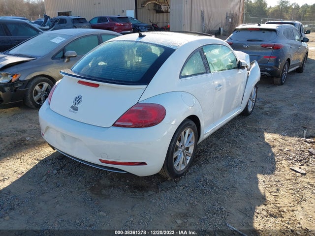 3VWJD7AT9KM717987 Volkswagen Beetle 2.0t Se