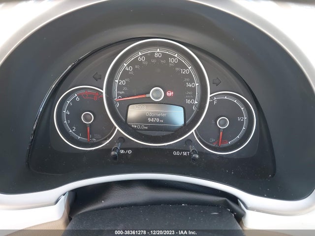 3VWJD7AT9KM717987 Volkswagen Beetle 2.0t Se