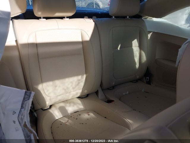 3VWJD7AT9KM717987 Volkswagen Beetle 2.0t Se