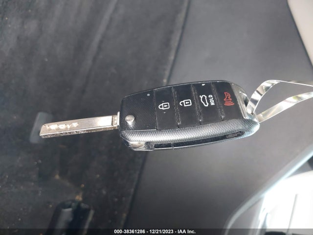 KIA Optima Lx 2018 5XXGT4L39JG273196 Image 11