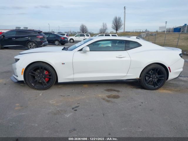 1G1FD1RX8N0102408 Chevrolet Camaro Rwd  2lt