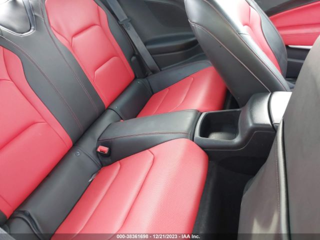 1G1FD1RX8N0102408 Chevrolet Camaro Rwd  2lt