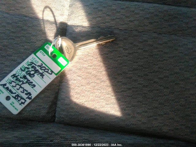 2003 TOYOTA SIENNA CE VIN: 4T3ZF19C63U555866