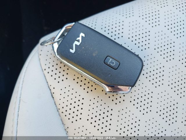 KNDERCAA0P7356616 KIA SELTOS EX