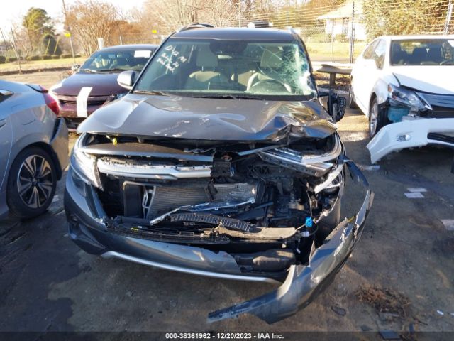 KNDERCAA0P7356616 KIA SELTOS EX