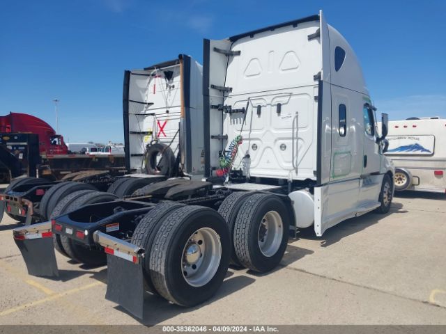 2021 FREIGHTLINER CASCADIA 126 3AKJHHDRXMSMZ5667 Photo 3