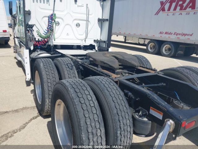 2021 FREIGHTLINER CASCADIA 126 3AKJHHDRXMSMZ5667 Photo 6