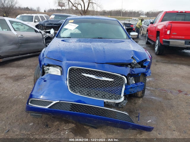 Chrysler 300 Touring 2018 2C3CCAAG1JH308995 Image 12