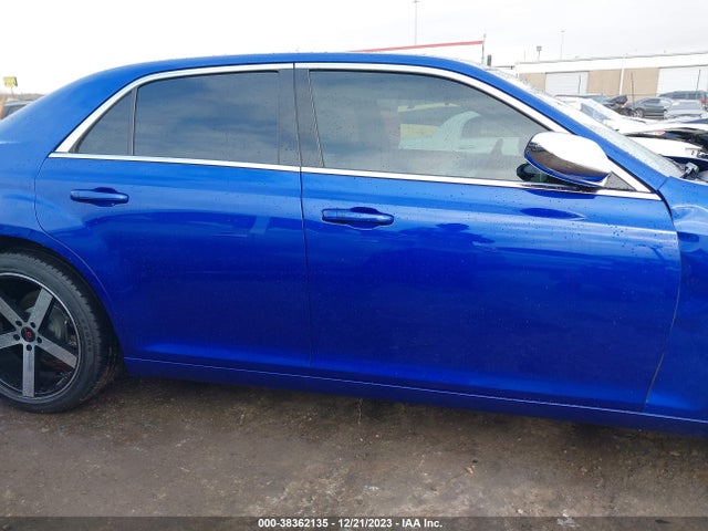 Chrysler 300 Touring 2018 2C3CCAAG1JH308995 Image 13