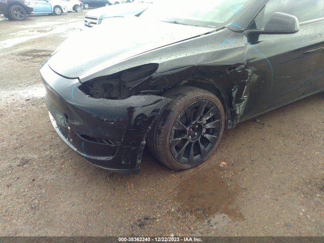 Auction sale of the 2022 Tesla Model Y Long Range Dual Motor All-wheel Drive, vin: 7SAYGDEE3NA004191, lot number: 38362240
