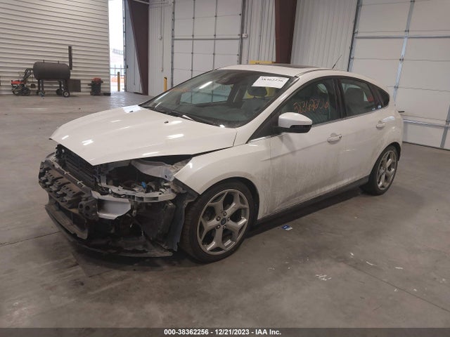 2016 FORD FOCUS TITANIUM VIN: 1FADP3N29GL275146