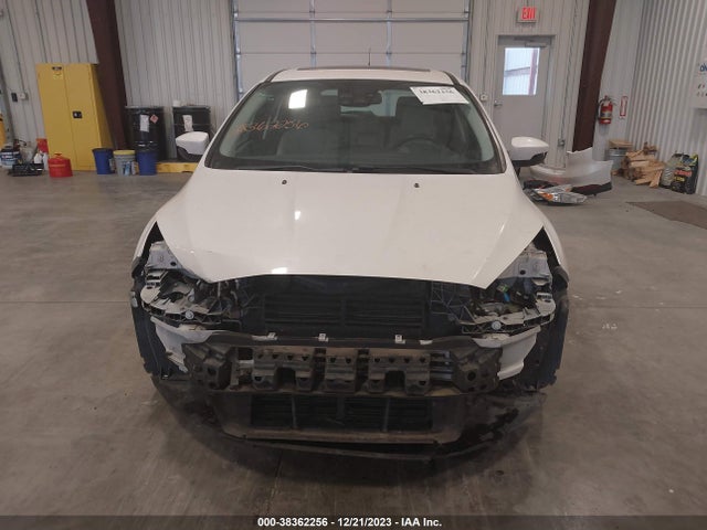 2016 FORD FOCUS TITANIUM VIN: 1FADP3N29GL275146