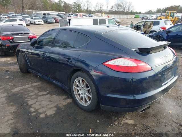 2011 PORSCHE PANAMERA WP0AA2A7XBL011808 Photo 2