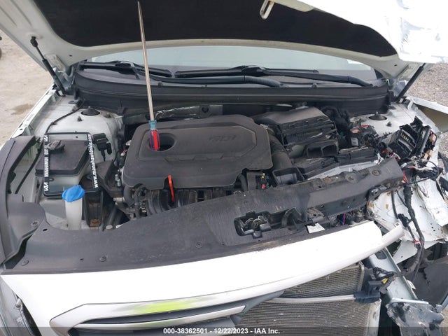 2015 HYUNDAI SONATA SE VIN: 5NPE24AF7FH210651