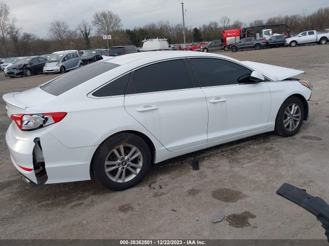 2015 HYUNDAI SONATA SE VIN: 5NPE24AF7FH210651