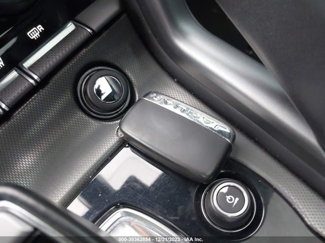 2017 JAGUAR F-TYPE SAJWA6BUXH8K44747 Photo 10