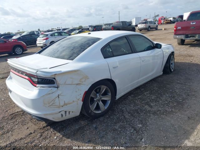2C3CDXBGXFH832216 Dodge Charger Se