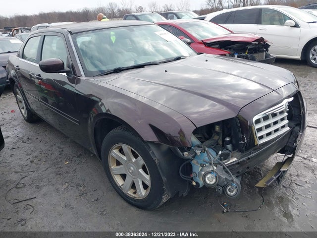 38363024 :رقم المزاد ، 2C3JA53G15H106262 vin ، 2005 Chrysler 300 Touring مزاد بيع