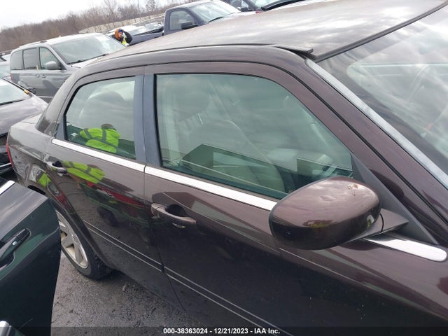 38363024 :رقم المزاد ، 2C3JA53G15H106262 vin ، 2005 Chrysler 300 Touring مزاد بيع