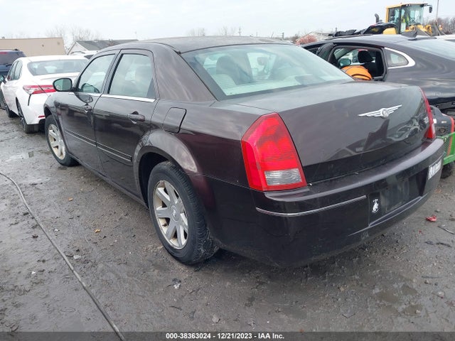 38363024 :رقم المزاد ، 2C3JA53G15H106262 vin ، 2005 Chrysler 300 Touring مزاد بيع