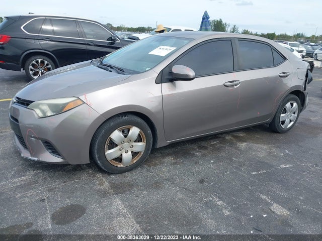 Toyota COROLLA LE 2015 5YFBURHE8FP348970 Image 2