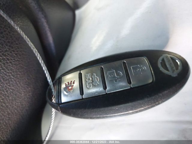 3N1CN7AP9EL821405 Nissan Versa 1.6 Sl