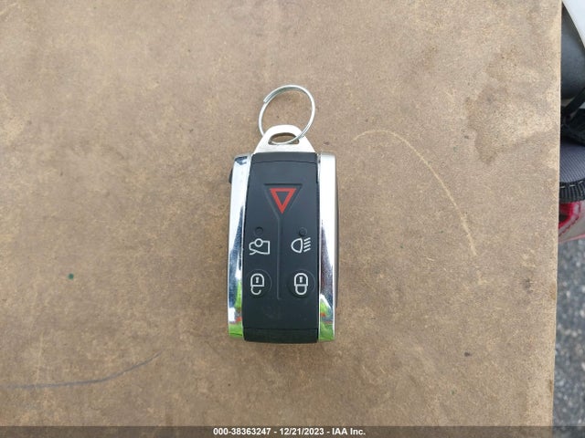 2011 JAGUAR XK SAJWA4FC8BMB42113 Photo 10