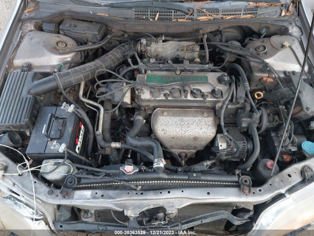 2000 HONDA ACCORD 2.3 EX VIN: 1HGCG6681YA027630