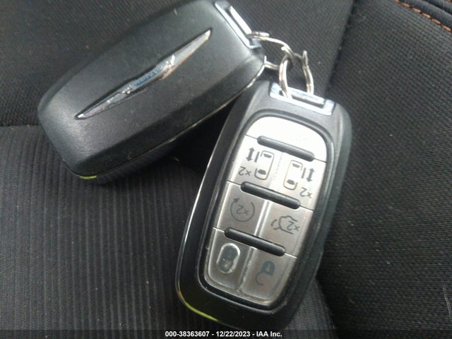 2C4RC1FG0JR293317 Chrysler Pacifica Touring Plus