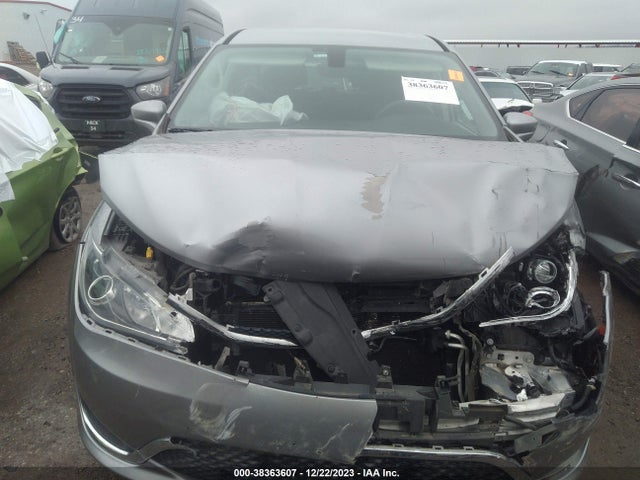 2C4RC1FG0JR293317 Chrysler Pacifica Touring Plus