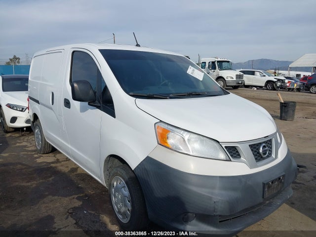 2015 NISSAN NV200 S VIN: 3N6CM0KN3FK707019