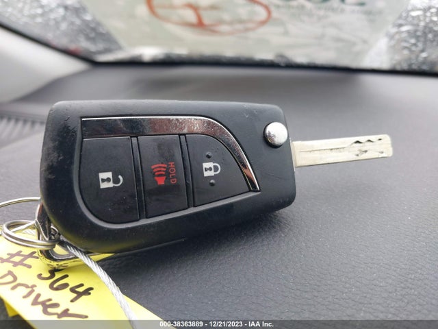 Toyota RAV4 LE 2022 2T3H1RFV5NW216050 Image 11