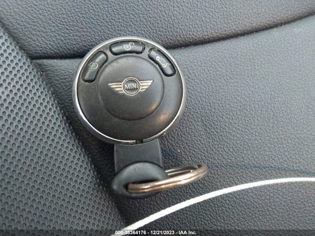 2011 MINI COOPER WMWSU3C55BT091335 Photo 10