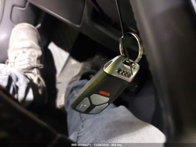 WAUTNAF58JA021467 Audi A5 2.0t Premium