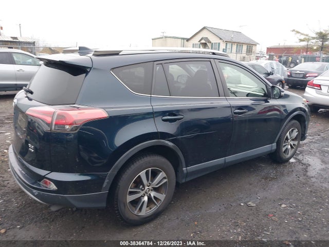 2018 TOYOTA RAV4 XLE VIN: JTMRFREV6JJ258498